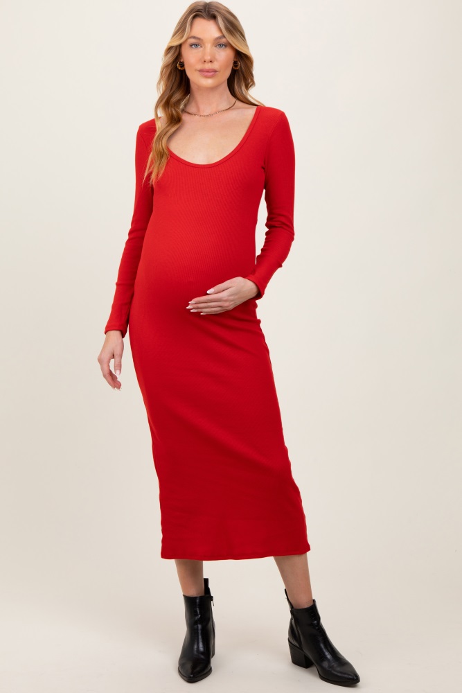 red scoop neck long sleeve maternity midi dress