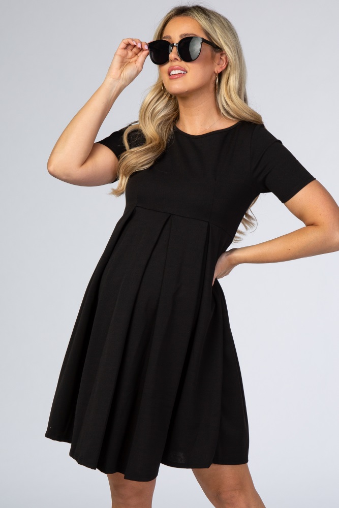 black short sleeve front pleat maternity dress