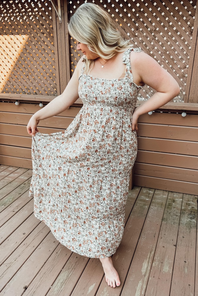daytona cutout dress in pearl beige A.L.C. Iman Tiered Maxi Dress Beige/Pastel Green Paisley Print Cotton –  Celebrity Owned main image 0