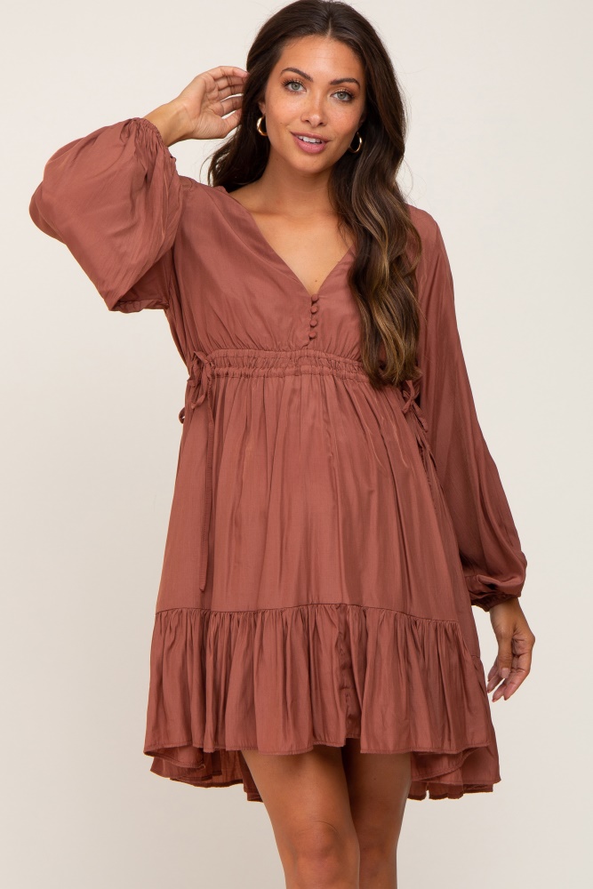 rust v-neck cinched maternity dress