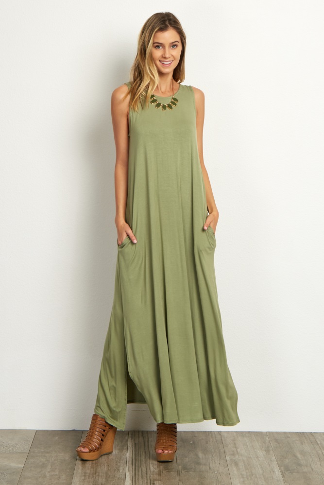 sleeveless dress with pockets